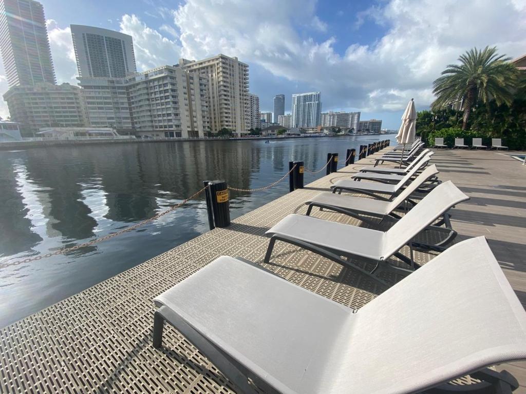 Miami Beach Studio Amazing Views 405B Халландейл-Бич Экстерьер фото